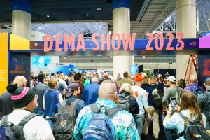 Dive into the Advantages of DEMA: A Perfect Blend of Knowledge, Networking, and Fun