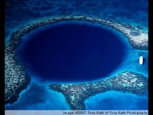 Diving The Mysterious Blue Hole – Mysteries Uncovered [Video]