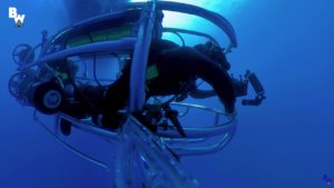 Self Propelled Ocean Cage For Shark Diving