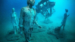 Underwater Cities – Amazing Dive Sites [Video]