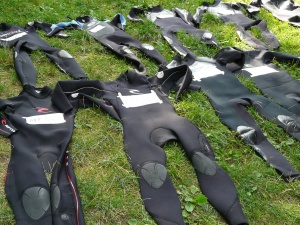 How To Correctly Wash Your Wet-suit To Make It Last [Video]